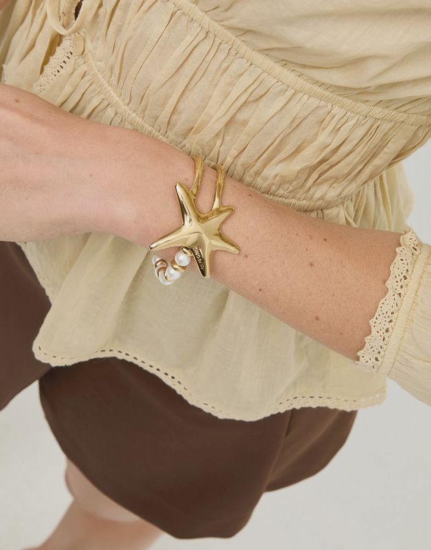 Orion Pearls and Starfish Bracelet