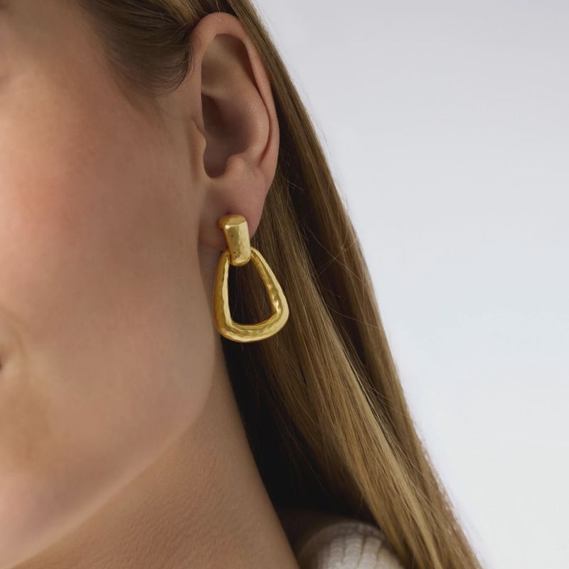 Julie Vos Sahara Demi Doorknocker Earring