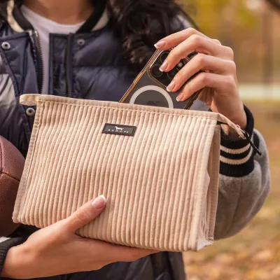 Audrey Pouch 2026