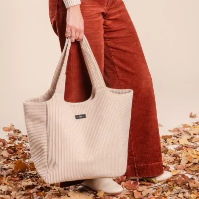 SCOUT BAGS Day Out Tote Large Structured Bucket Bag with Zip Pocket