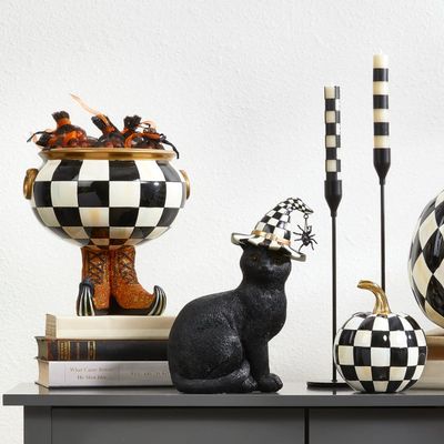 Courtly Check Cauldron