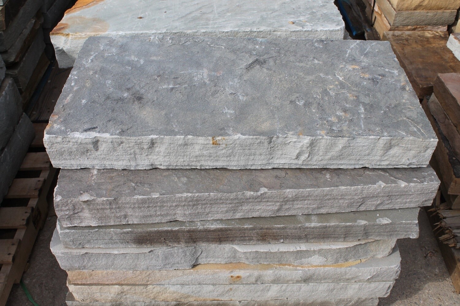 Steps 18" x 36" Grey