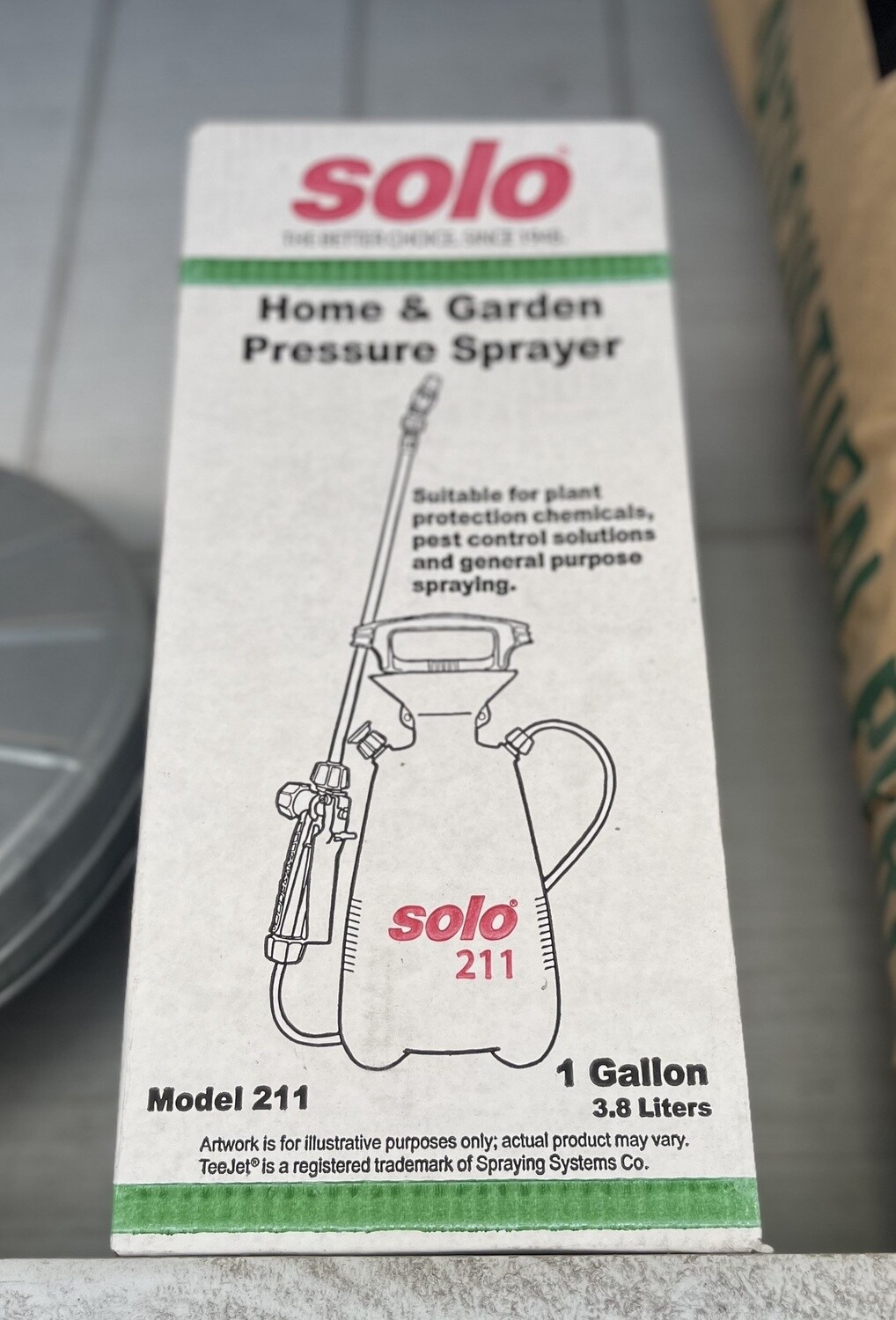 1 Gallon Pump Sprayer Solo