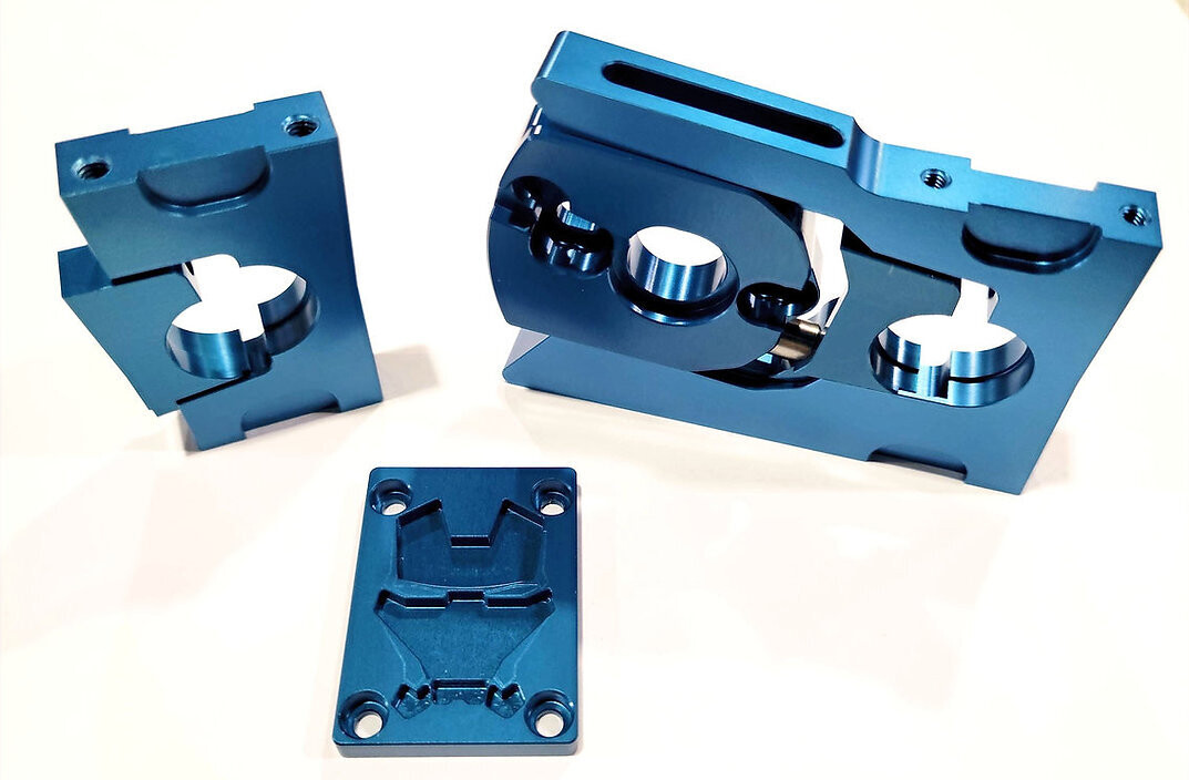 IRonManRc Arrma BLUE MOTOR MOUNT 25mm &amp; 30mm TRIFECTA​​​​​​​