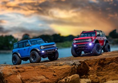 97074-1 - TRX-4M Scale and Trail® Crawler with Ford Bronco Body: 1/18 Scale