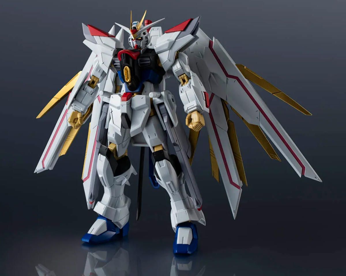 Bandai Gundam Universe Mighty Strike Freedom Gundam "Gundam SEED" Action Figure