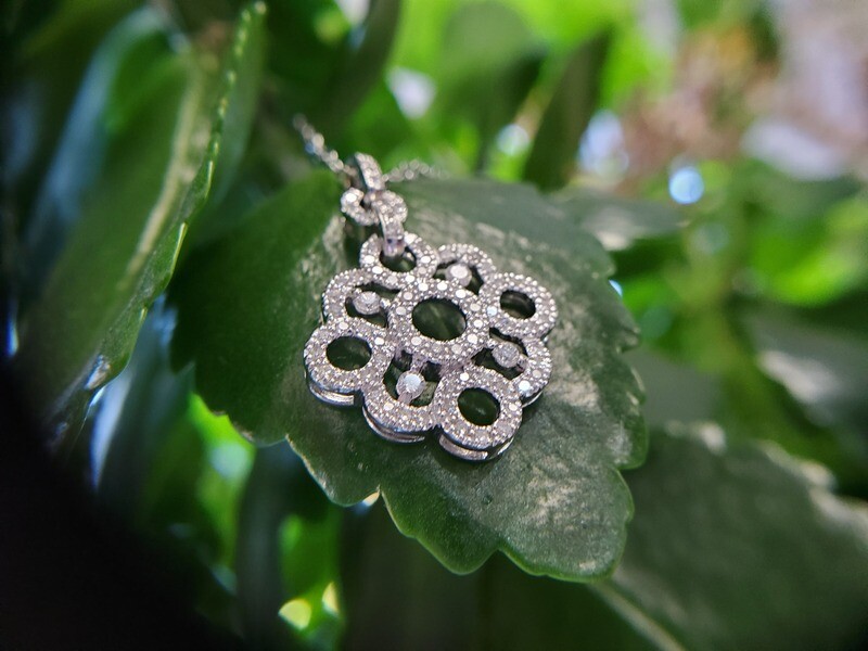 14kt White Gold Freeform 1ctw Diamond Pendant