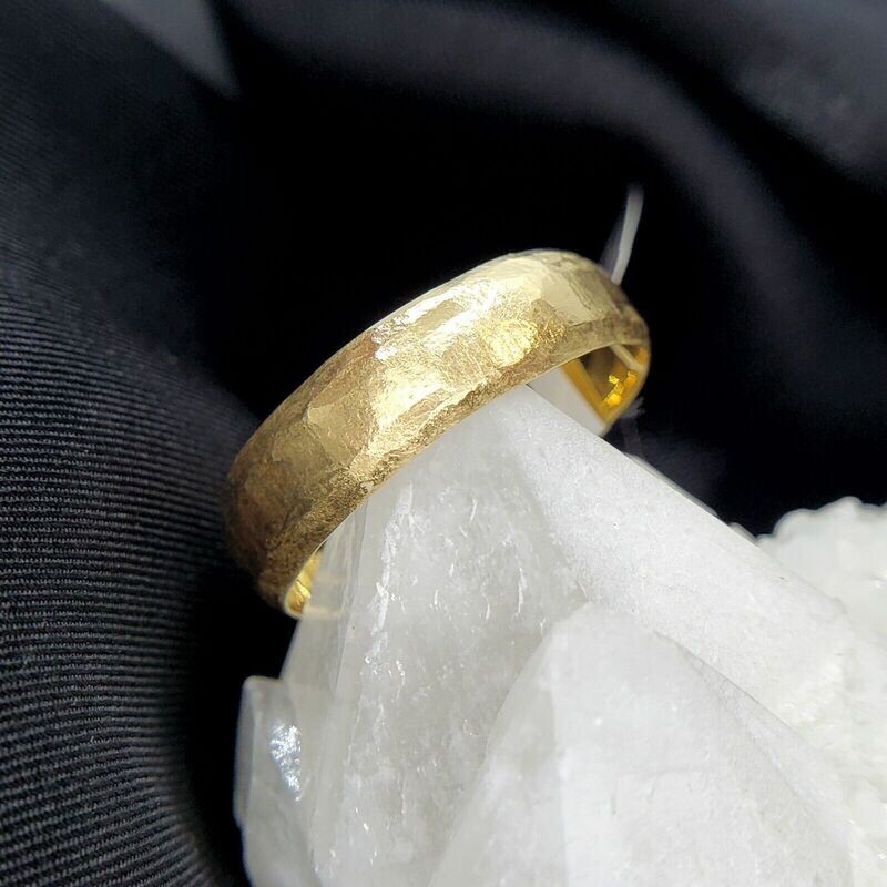 18k Domed Hammered Yellow Gold Standard Fit Mens Ring Size 11 Jennifer Dawes Design