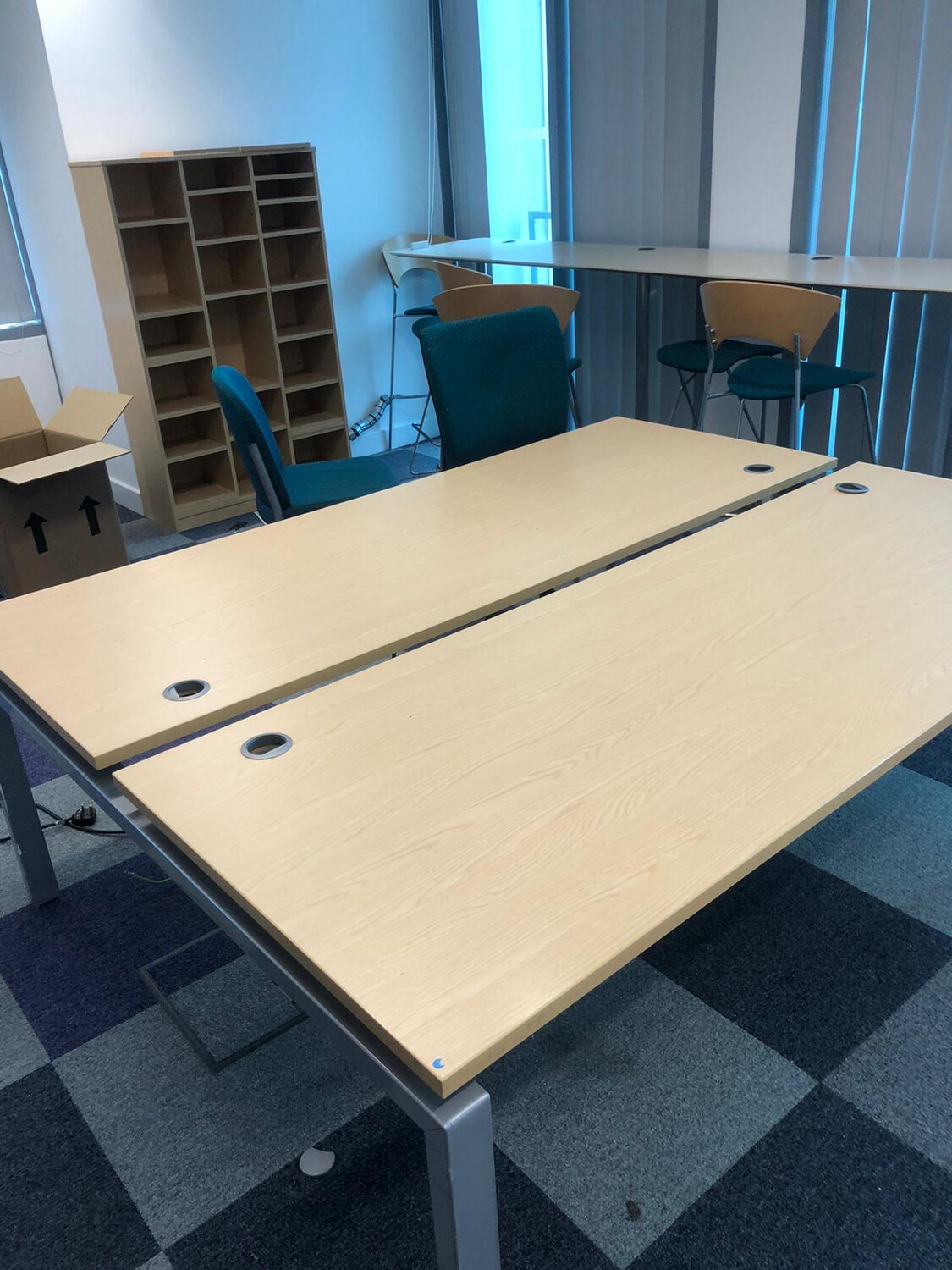 Four Person Desk Pod 4m Wide x1.6m