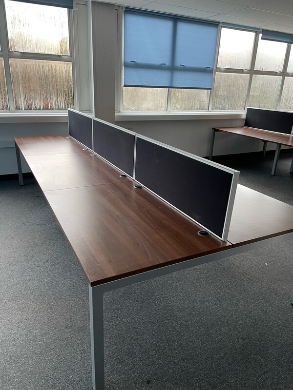 Pod 6 Desks 4.2m X 1.6m With Partitions