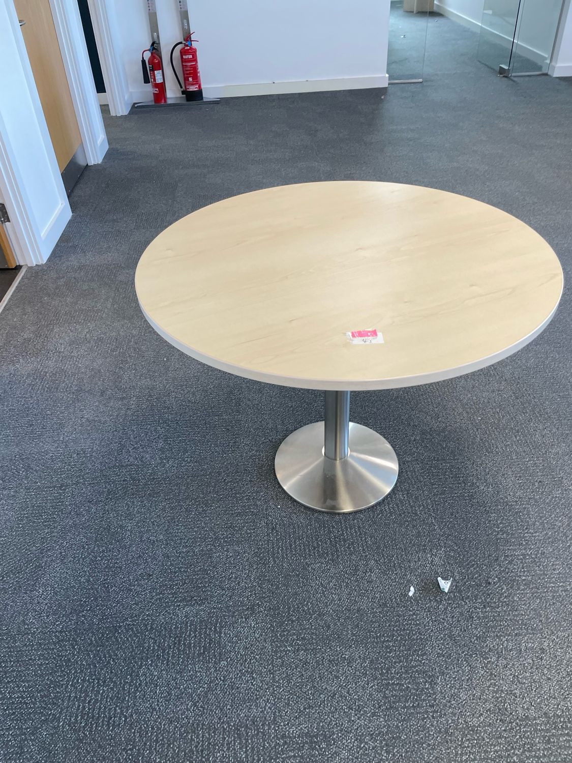 Round Meeting Table