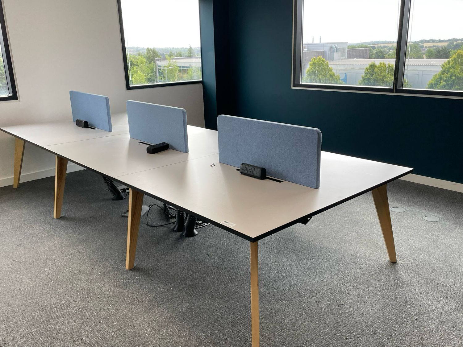 Pod Of 6 Desks With Partitions 4.2m X 1.6m
