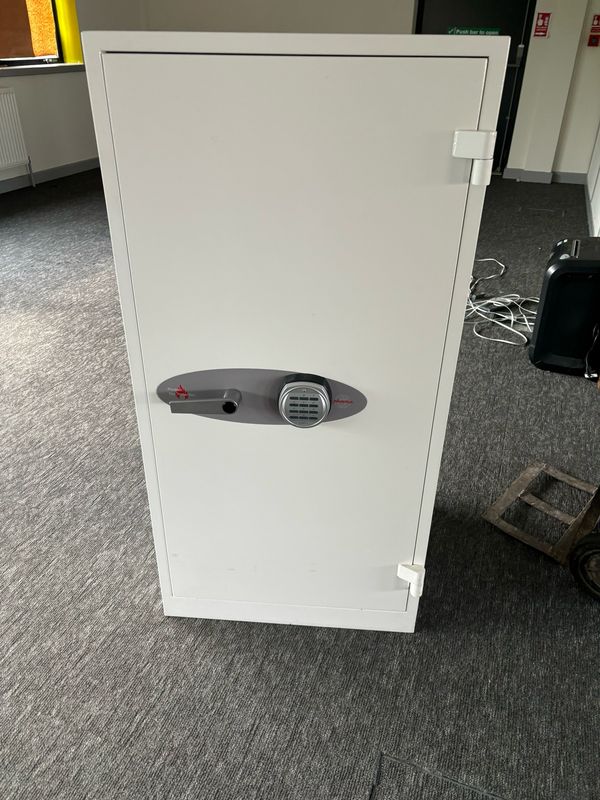 Filing Cabinets 