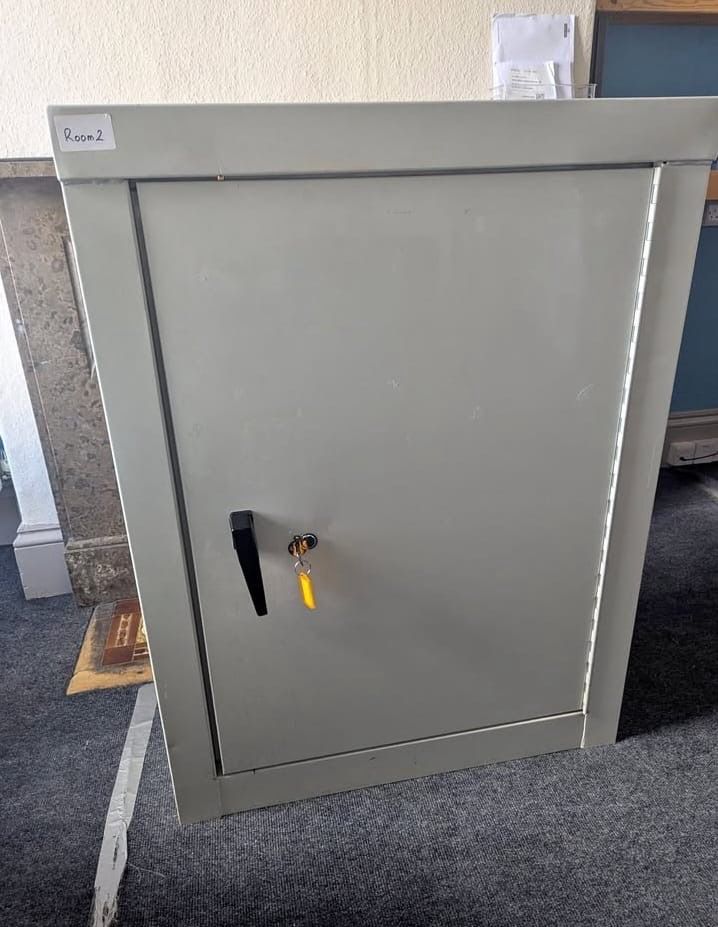 Safe 1.2m Height 0.9m Wide 0.46m Depth