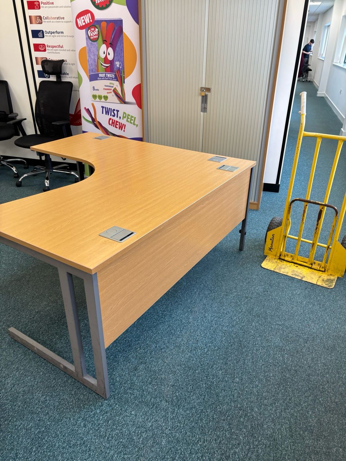 Corner Desk 1.6m X 1.6m