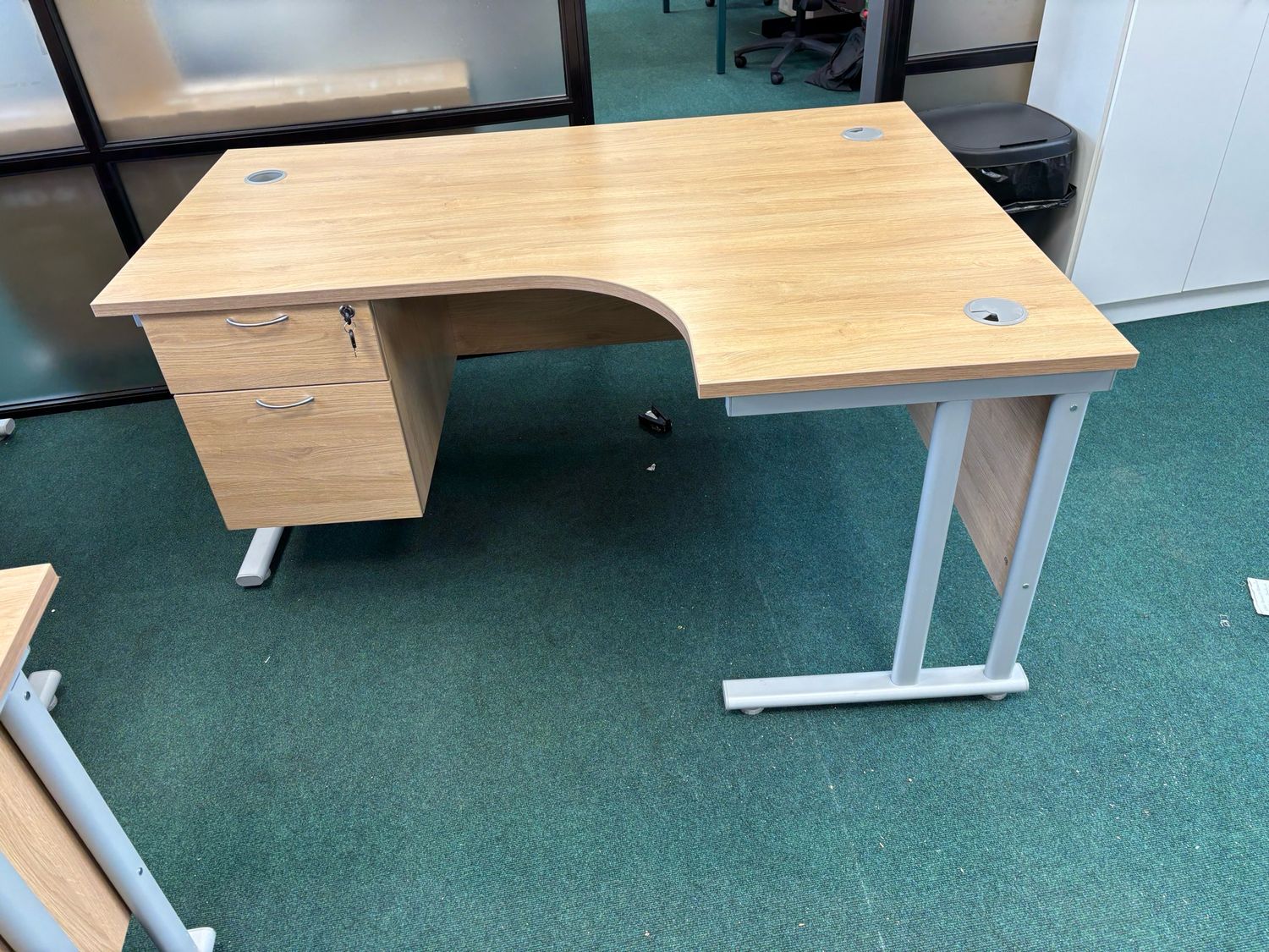 Right Hand Corner Desk With Attached Draws 1.6m X 1.2m