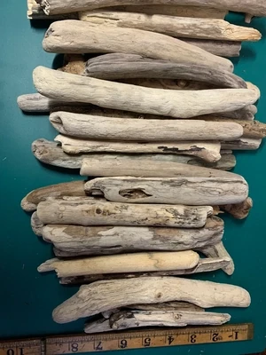 Chunky Driftwood dried and graded perfect for macame