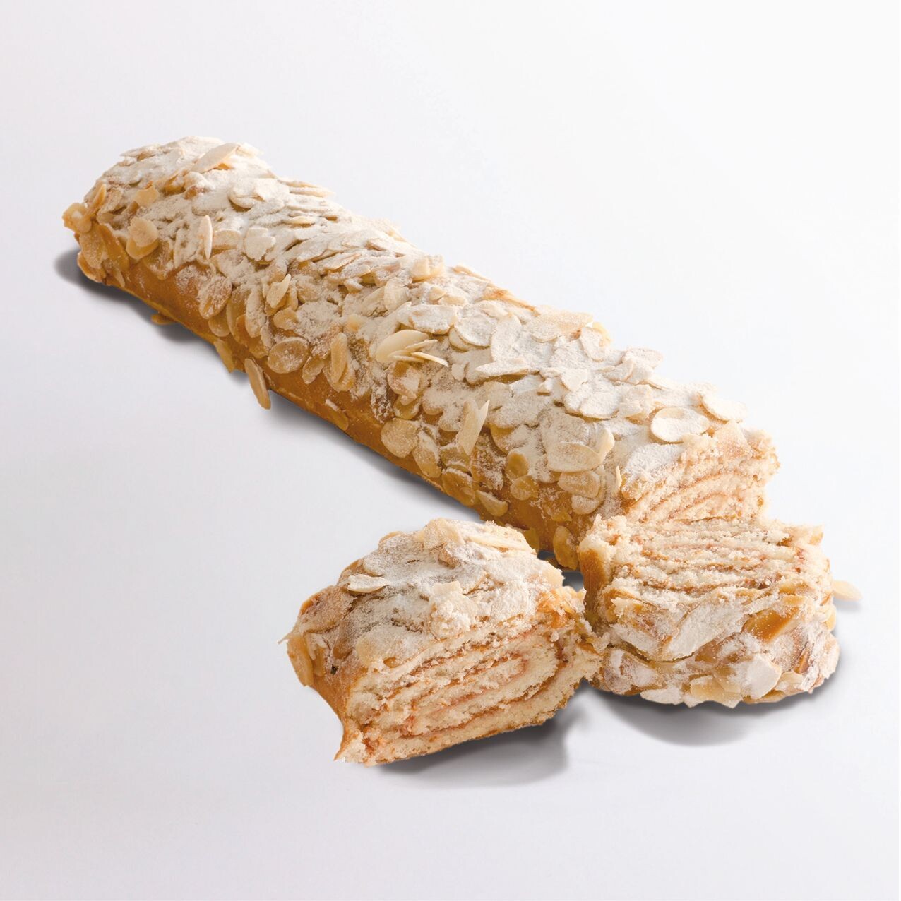 BRAZO DE FRESA Y ALMENDRAS