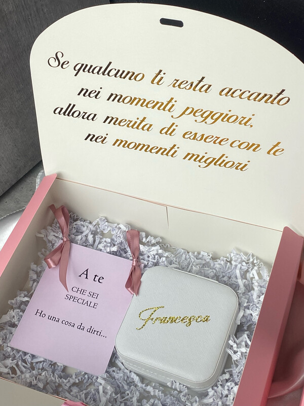Box con portagioie e libricino