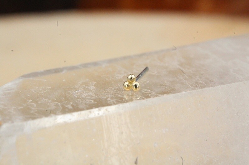 Threadless Yellow Gold Tri- Bead Top