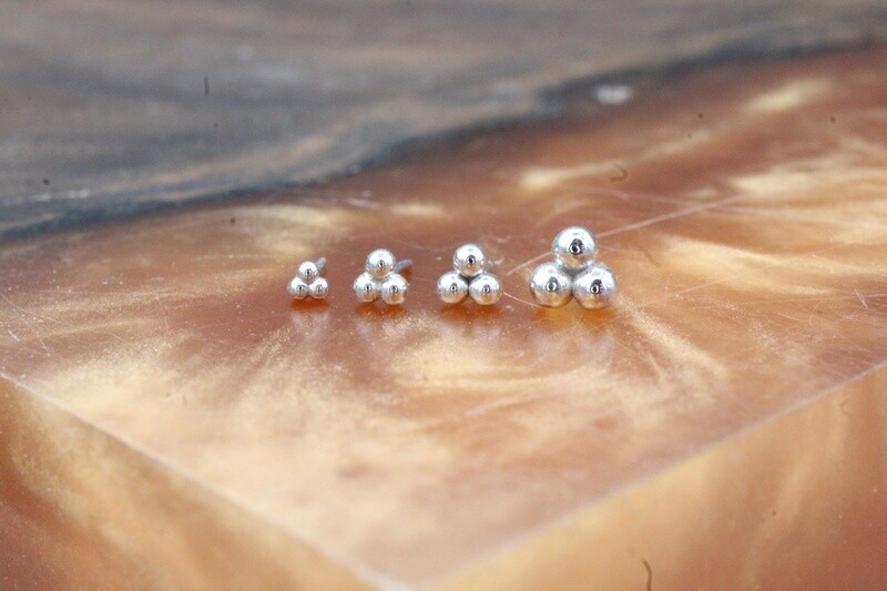 Threadless  White Gold Tri-Bead Top
