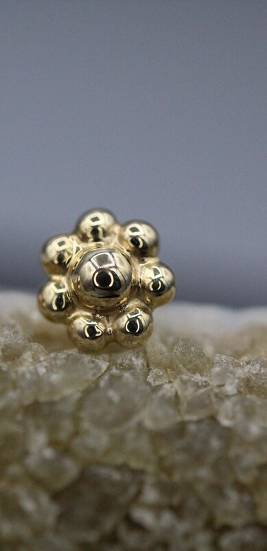 Threadless Yellow Gold 7-Bead Flower  Top
