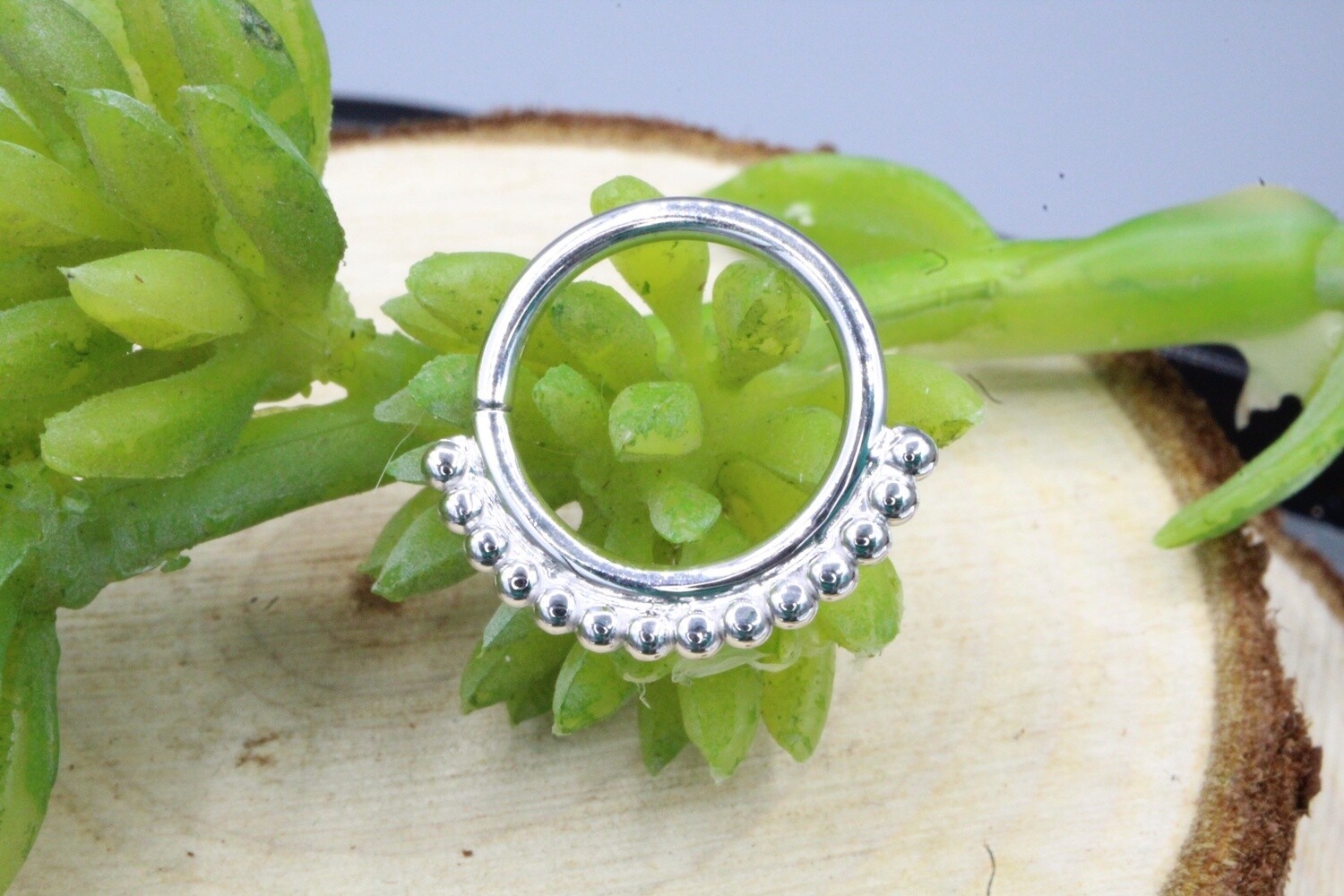 White Gold Latchmi Seam Ring