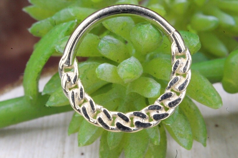 Yellow Gold Flat Chain Seam