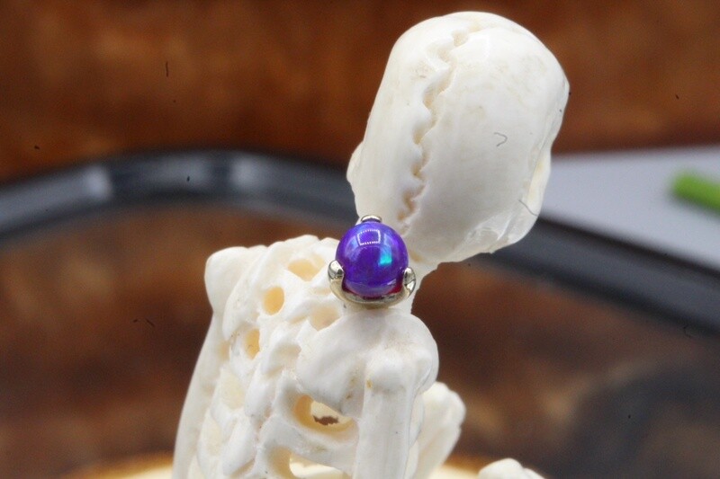 Threaded White Gold Claw-set Opal