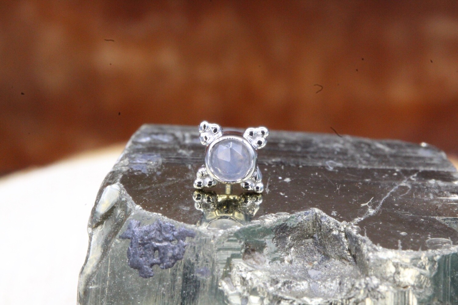 Threadless White Gold Mini Kandy, Size: 5mm with 2mm Gem, Stone: Rose Cut Lavender Chalcedony