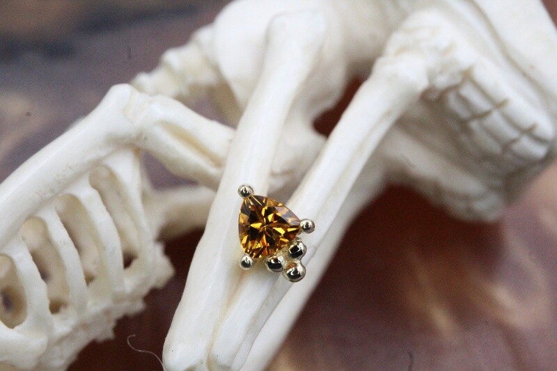 Threadless Yellow Gold Timka