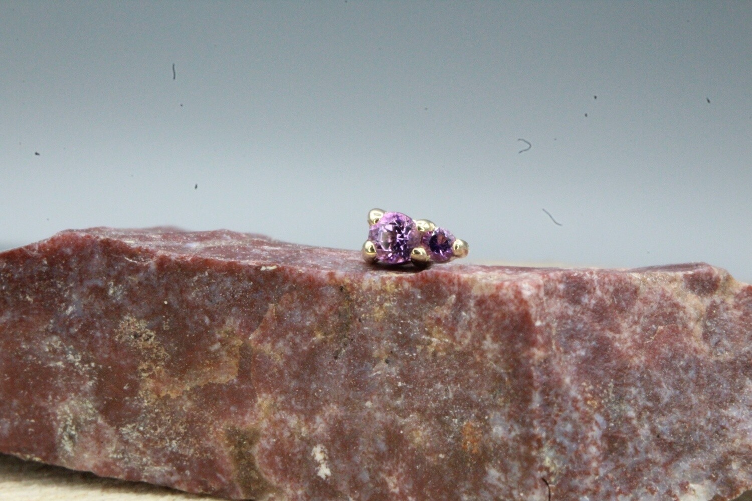 Threadless Yellow Gold Tiny Jeanie 2, Stone: Amethyst (AA)