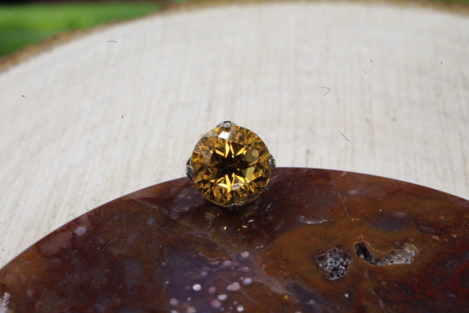 Threadless Titanium Prong Set Semi-Precious Tops, Size: 3mm, Stone: Golden Citrine
