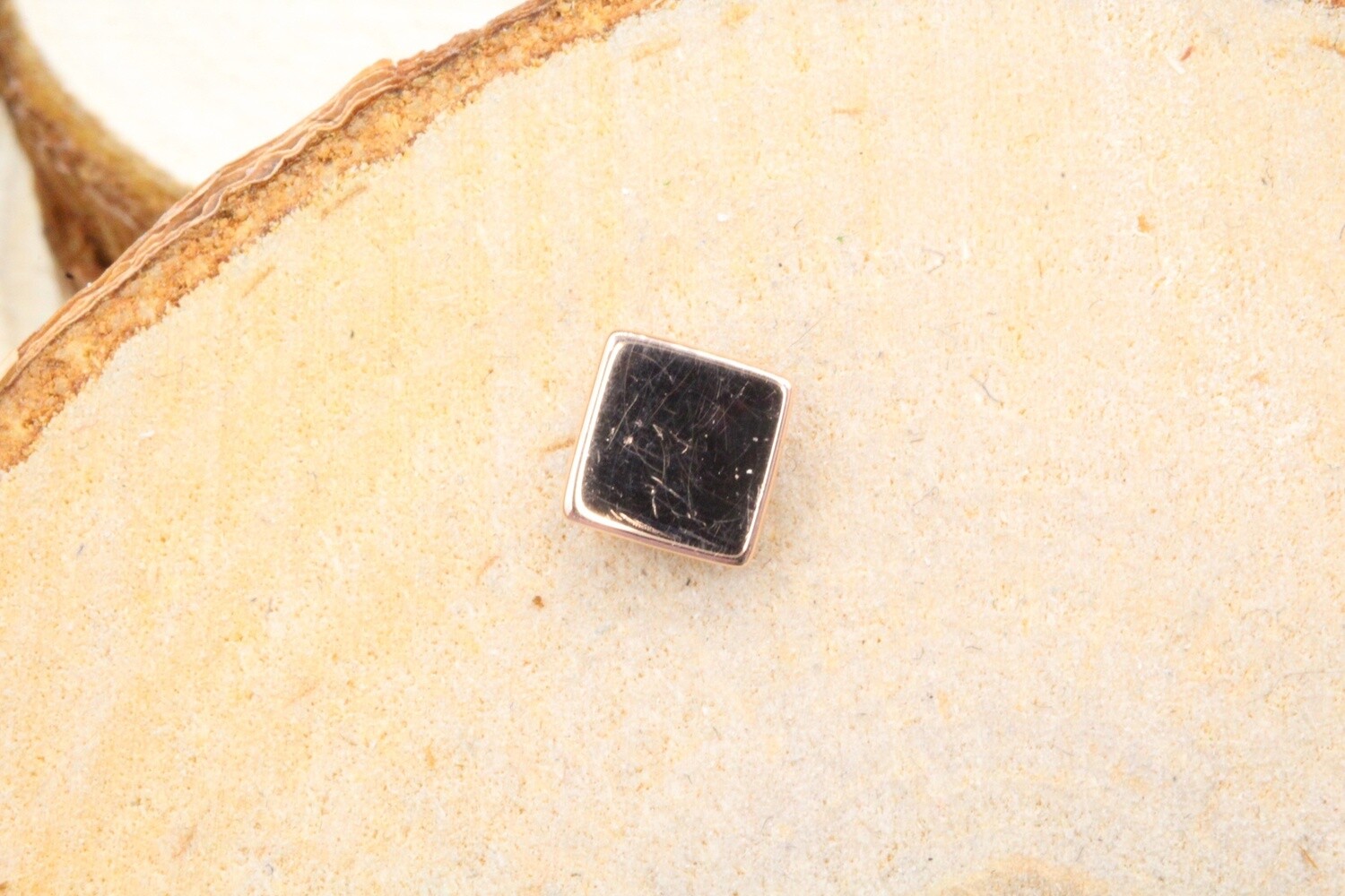 Threadless Rose Gold Im Square Top, Size: 4mm, Finish: High Polished