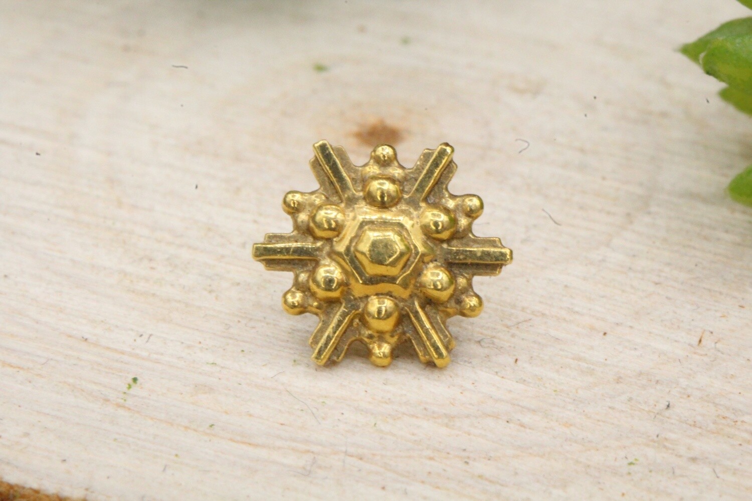 Threadless Yellow Gold Chantrieri Burst