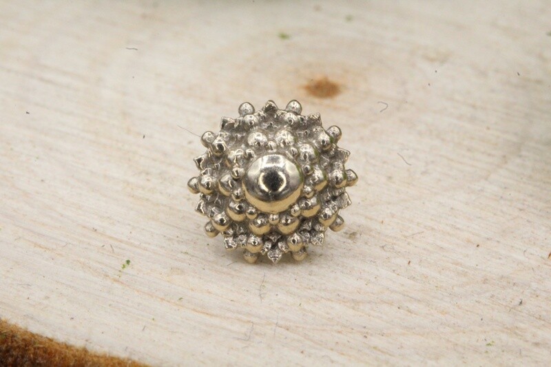 Threadless White Gold Calenture