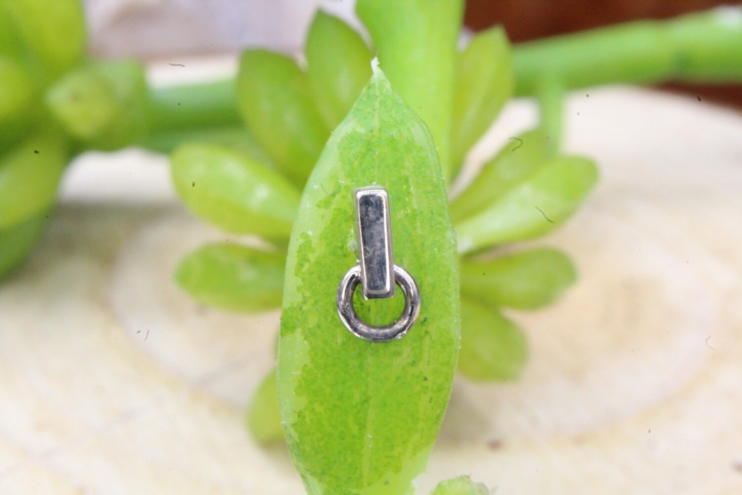 Threadless White Gold Bar and Ring Top