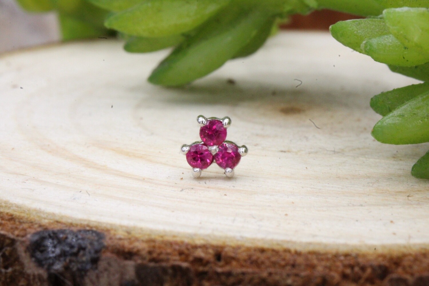 Threadless White Gold Vida Top, Stone: Ruby