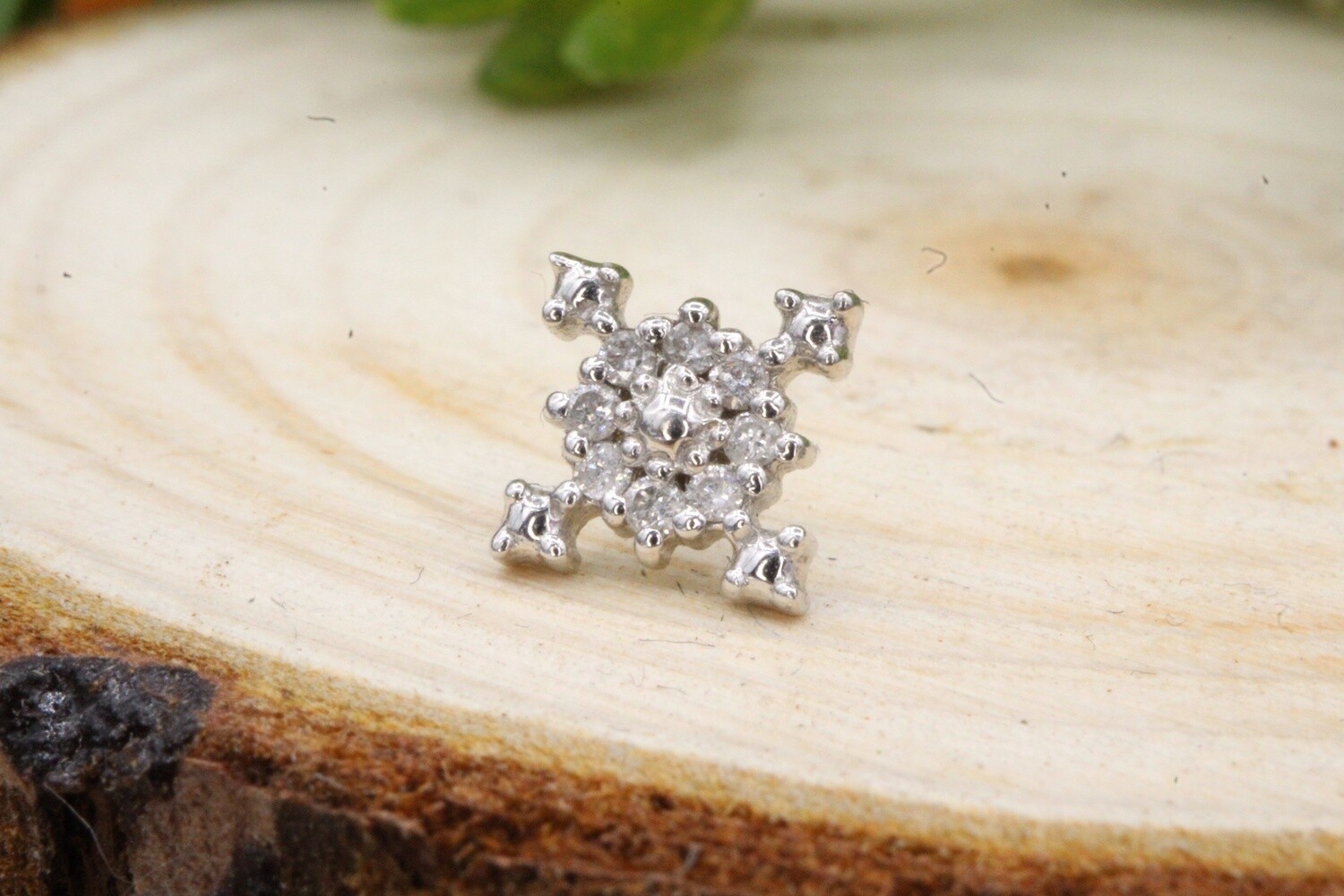 Threadless White Gold Idol, Stone: White Diamond
