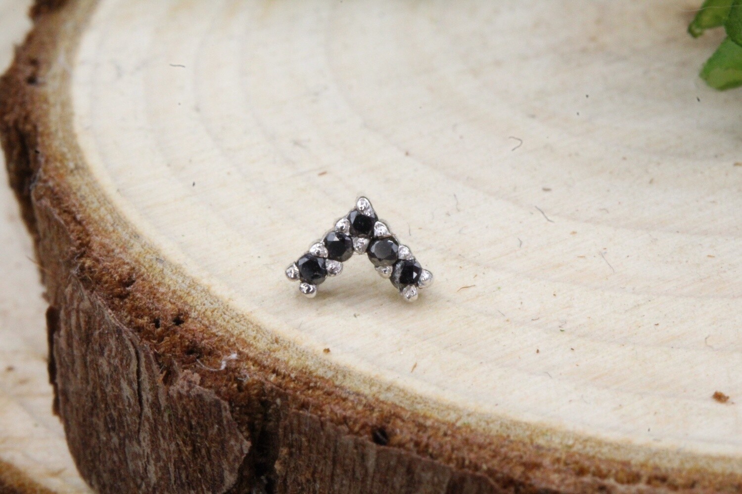 Threadless White Gold Gem Apex Top, Stone: Black Diamond