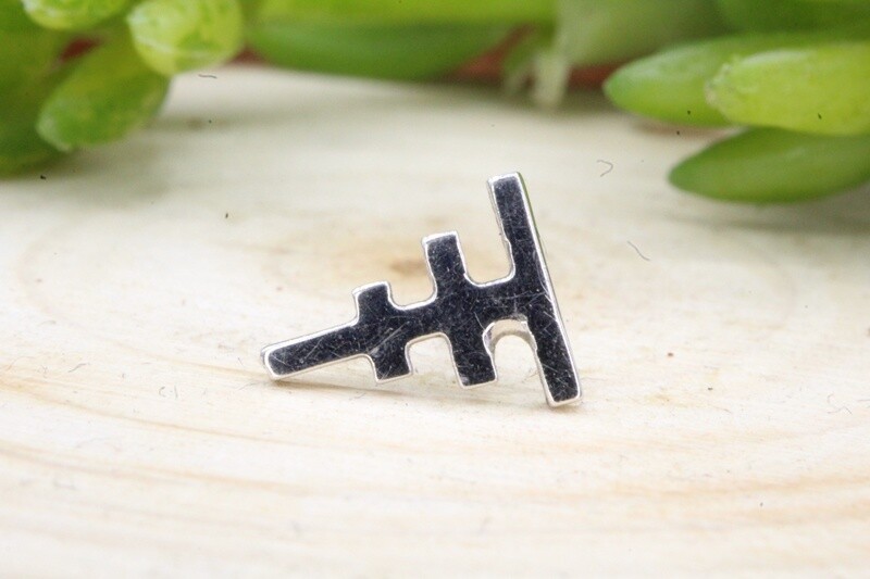 Threadless White Gold Tawapa Sigil Top