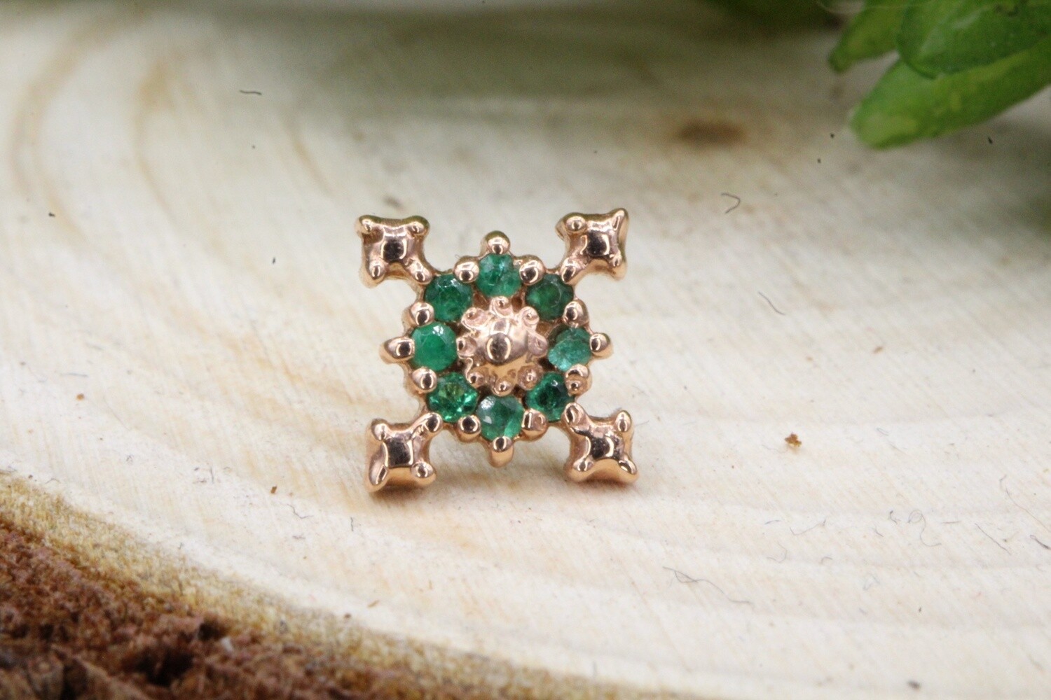 Threadless Rose Gold Idol Tops, Stone: Emerald