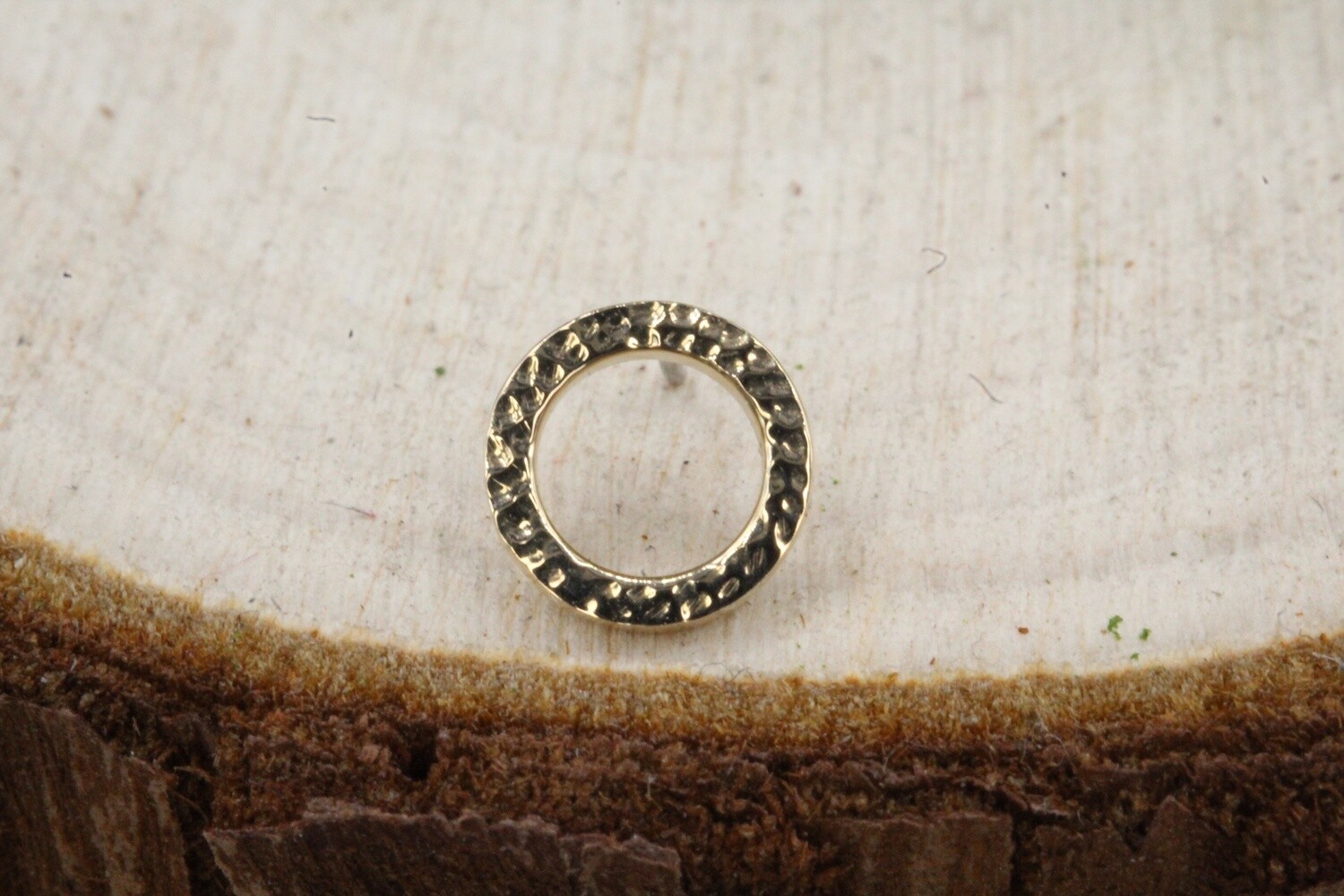 Threadless Yellow Gold Open Circle Top, Finish: Hammered