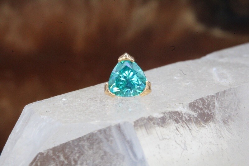 Threadless Yellow Gold Trillion Gem Tops