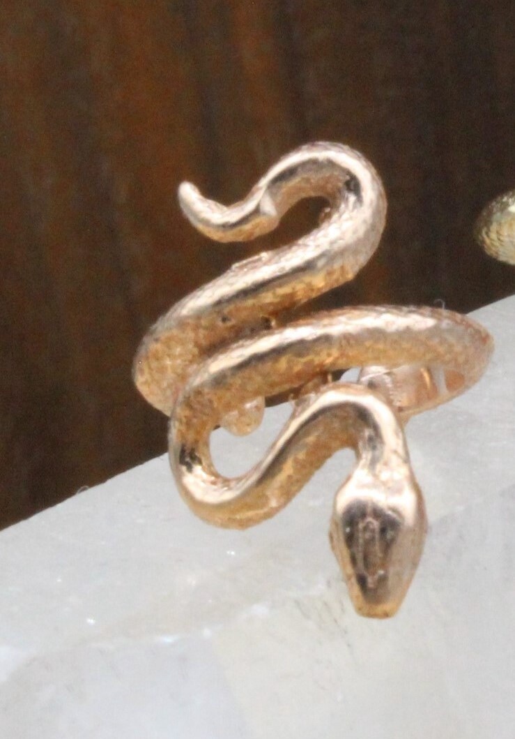 Plated Slither Ear Cuff, Material: Rose Gold Plated