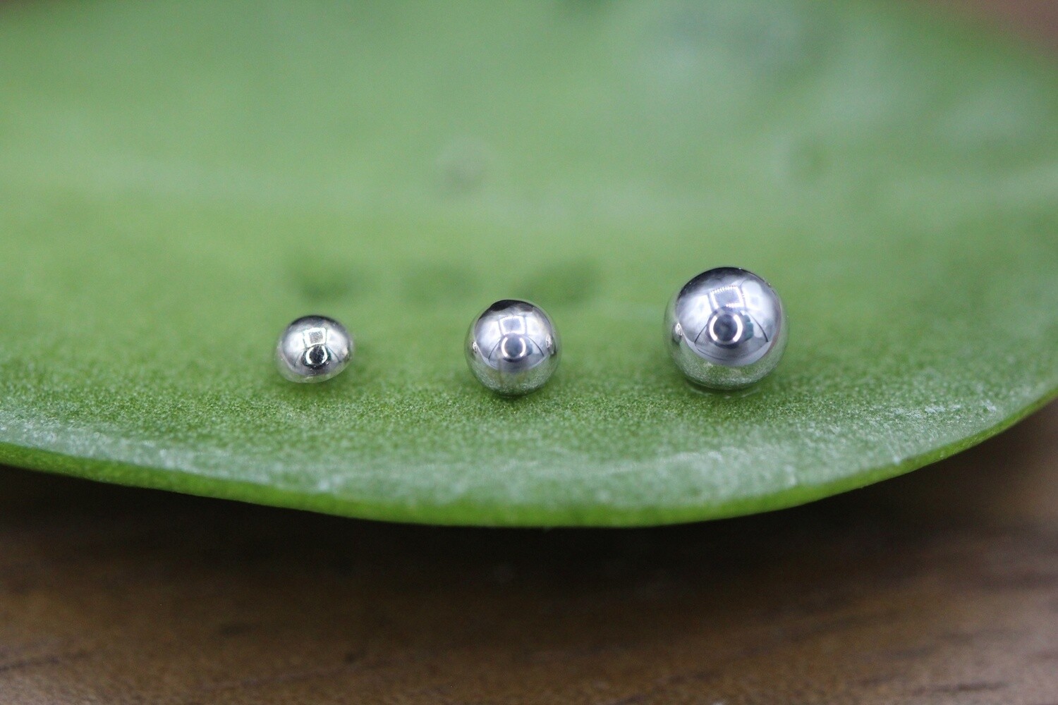 Threadless White Gold Bead Tops