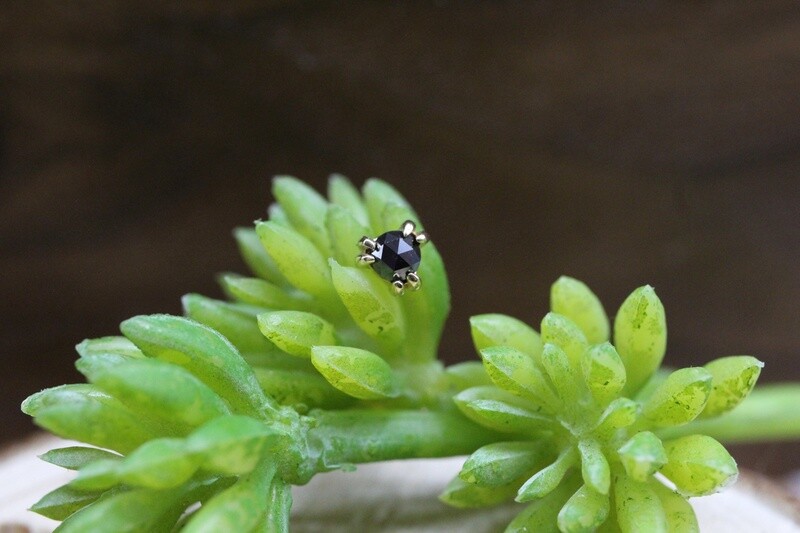 Threadless Yellow Gold Iris Top