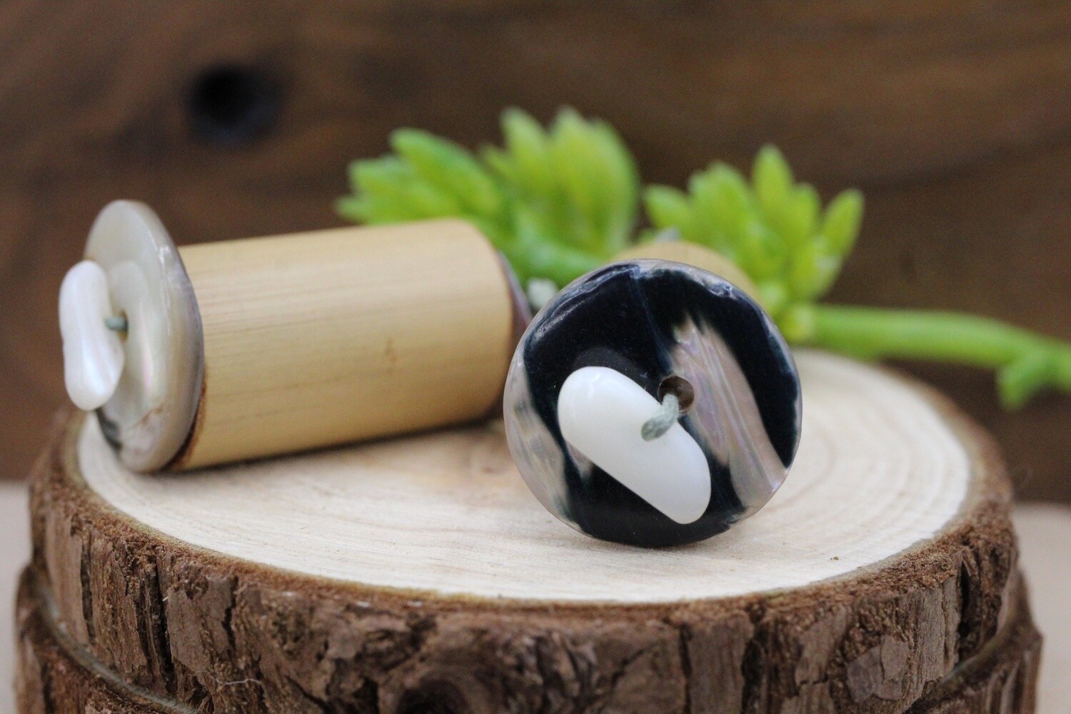 Discount 9/16&quot; Plugs and Eyelets, Type: 2., Material: Sabo Wood, Style: Single Flare