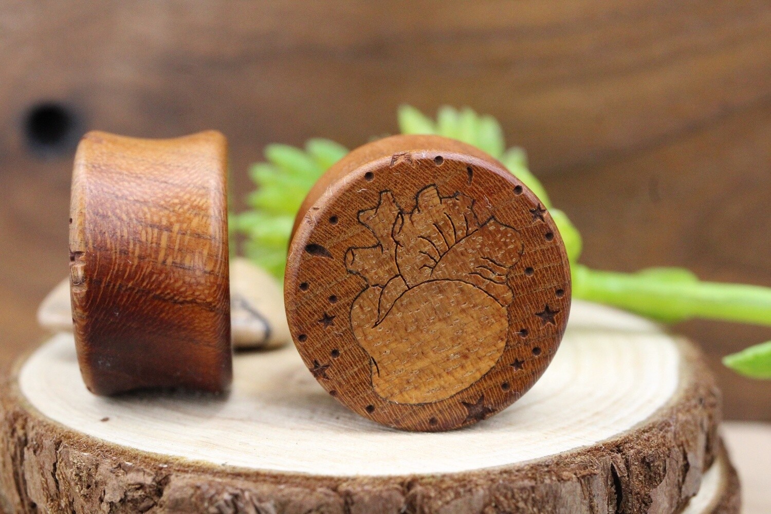 Discount 7/8&quot; Plugs and Eyelets, Type: 1., Style: Double Flare, Material: Sabo Wood w/Anatomical Heart