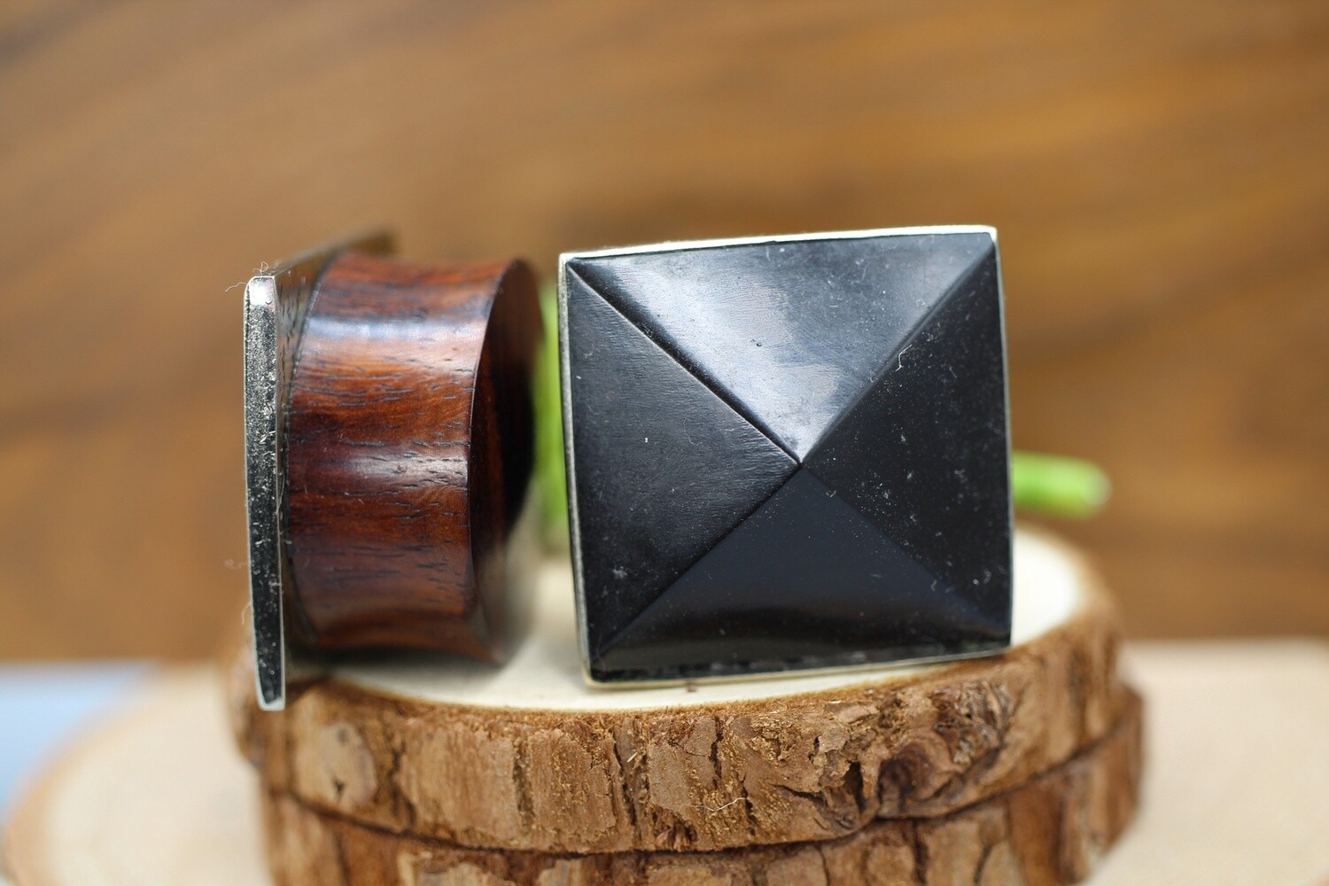 Discount 1 1/8" + Eyelets and Plugs